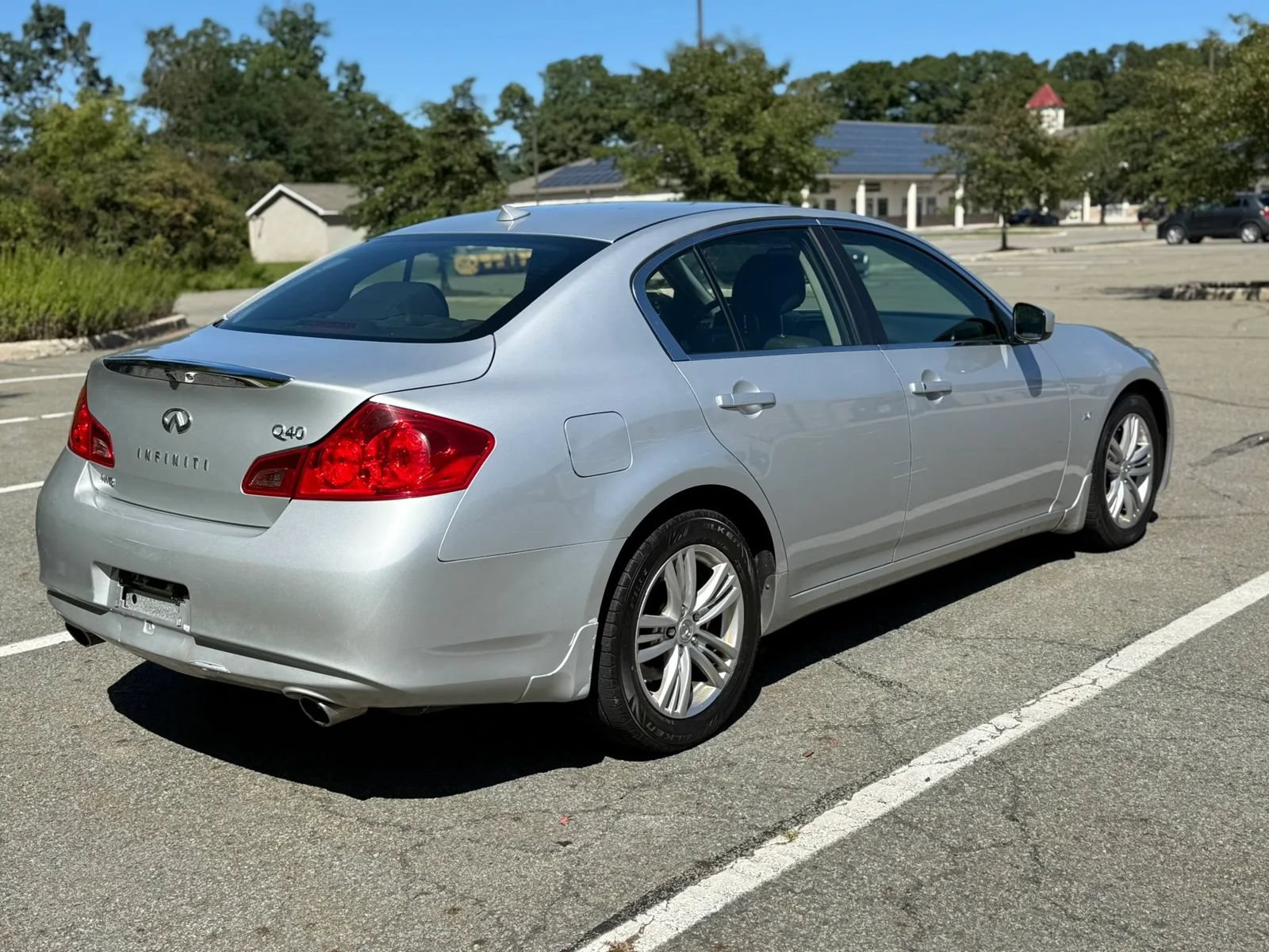 Used 2015 INFINITI Q40 AWD w/ Navigation Package image 5