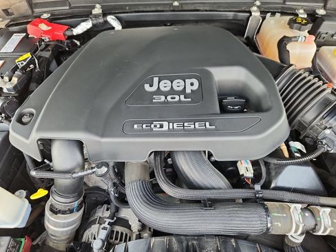 Used 2020 Jeep Wrangler Unlimited Sport S AWD/4WD image 15