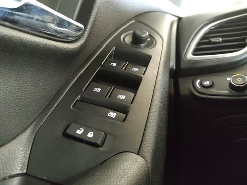 Used 2021 Chevrolet Trax LS w/ Tint and Cruise Package FWD image 27