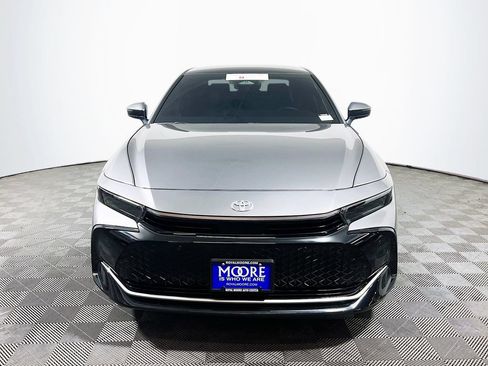 Certified 2025 Toyota Crown AWD/4WD image 2