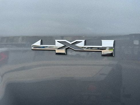 Used 2022 GMC Canyon Elevation w/ Elevation Premium Package AWD/4WD image 9