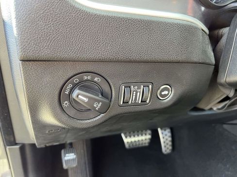 Certified 2022 Dodge Charger GT w/ Navigation & Travel Group image 24