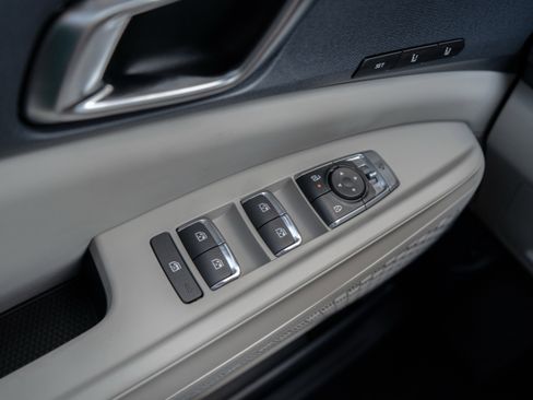 New 2026 Kia Carnival SX FWD image 33