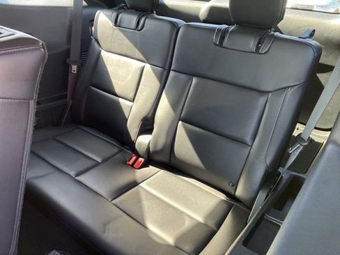 Used 2023 Ford Explorer XLT w/ Equipment Group 202A AWD/4WD image 24