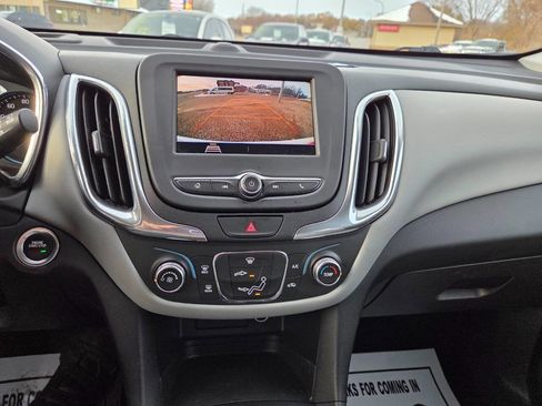 Used 2021 Chevrolet Equinox LT image 7