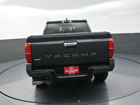 Used 2024 Toyota Tacoma Limited w/ Limited Package (LT) AWD/4WD image 7