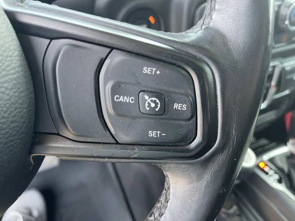 Used 2018 Jeep Wrangler Unlimited Sport S AWD/4WD image 33