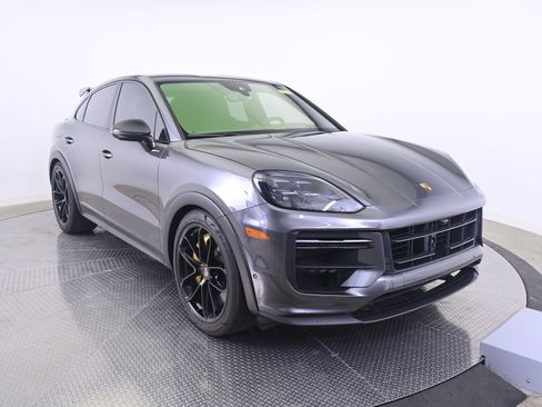 Certified 2024 Porsche Cayenne Turbo GT AWD/4WD image 9