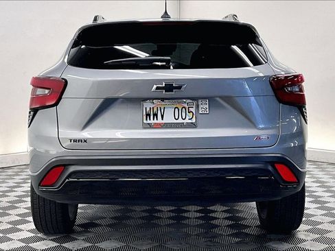 Used 2024 Chevrolet Trax RS image 3