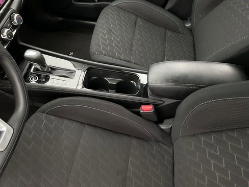 Used 2023 Nissan Kicks SV FWD image 33