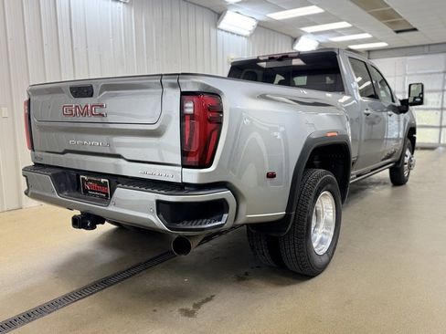 Used 2025 GMC Sierra 3500 Denali w/ Denali Reserve Package image 6