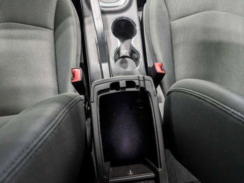 Used 2012 Chrysler 200 Touring FWD image 20
