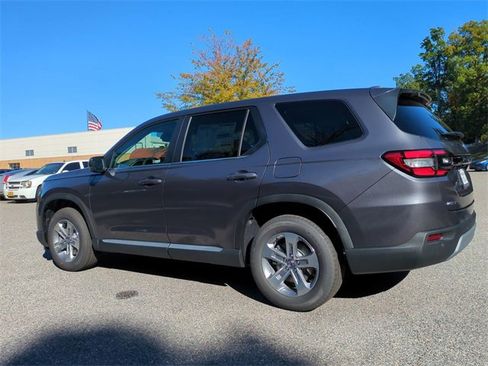 New 2025 Honda Pilot EX-L image 6