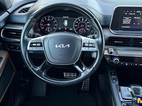 Used 2022 Kia Telluride SX w/ SX Prestige Package image 16