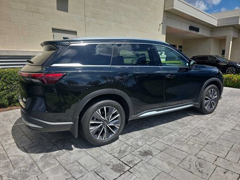Certified 2026 INFINITI QX60 Luxe w/ Cargo Package FWD image 3