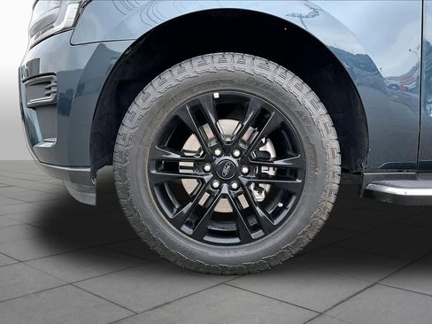 Used 2022 Ford Expedition XLT AWD/4WD image 10