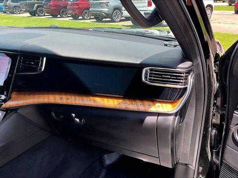 Used 2022 Jeep Grand Wagoneer Series III w/ Rear-Seat Entertainment Group AWD/4WD image 16