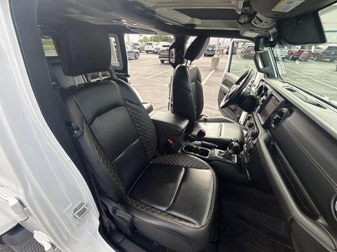 Used 2021 Jeep Wrangler Unlimited Sahara AWD/4WD image 24