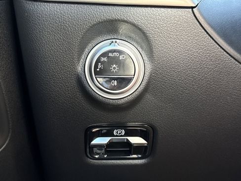 New 2026 Mercedes-Benz C 300 Sedan image 19