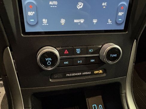 Used 2022 Ford Edge SEL w/ Convenience Package image 16