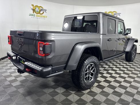 New 2026 Jeep Gladiator Rubicon w/ Steel Power Dome Hood Package AWD/4WD image 10