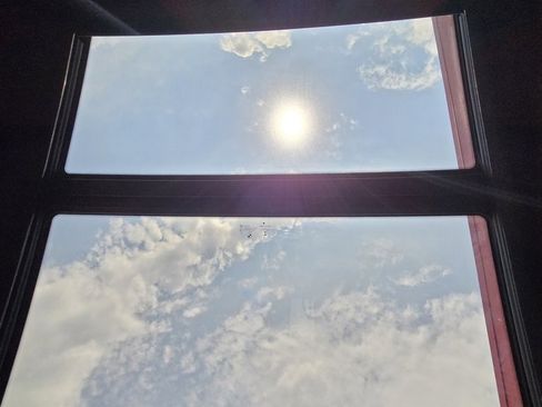 Used 2022 BMW X6 M50i w/ Parking Assistance Package image 23