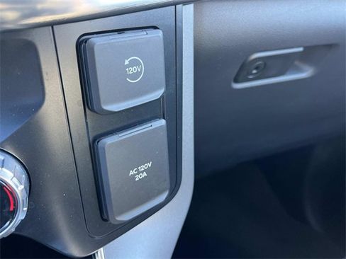 Used 2023 Ford F150 Lariat w/ Equipment Group 502A High image 35