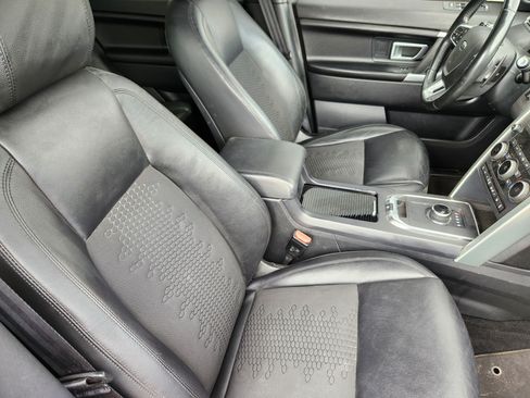 Used 2018 Land Rover Discovery Sport SE AWD/4WD image 10