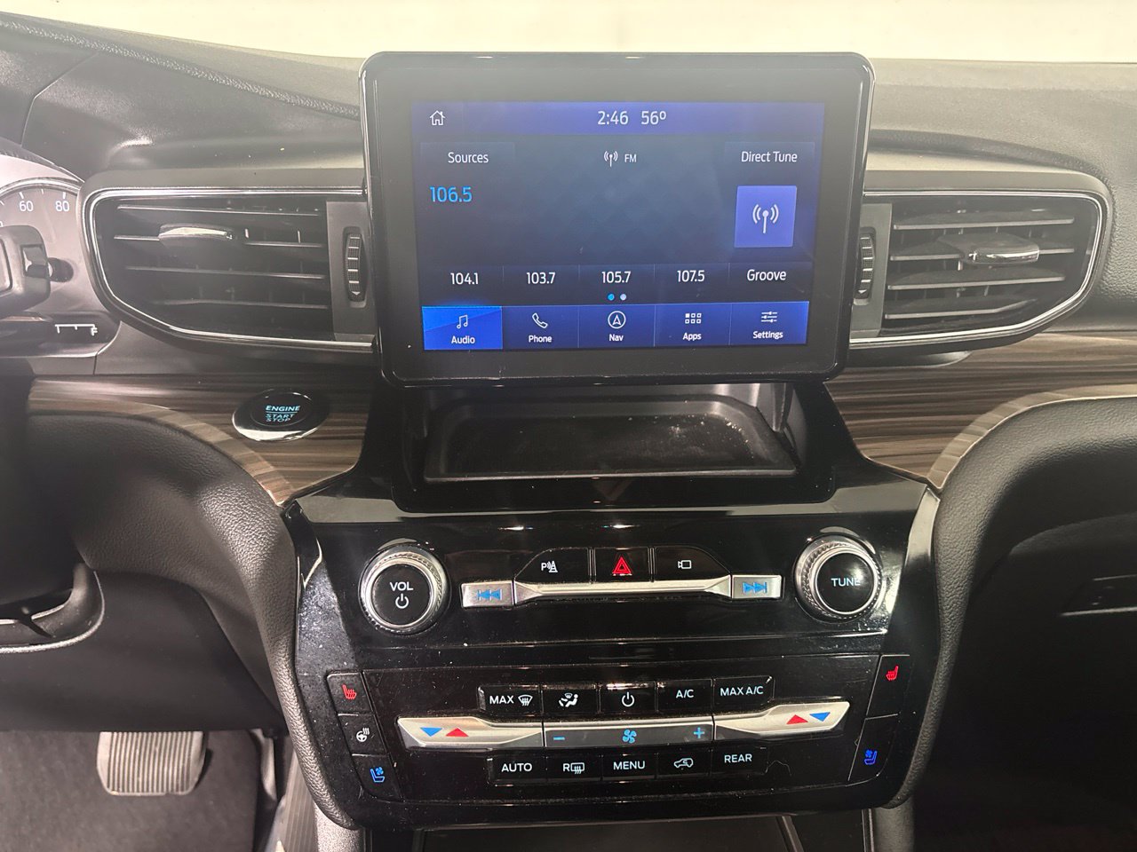 Used 2022 Ford Explorer Limited AWD/4WD image 13