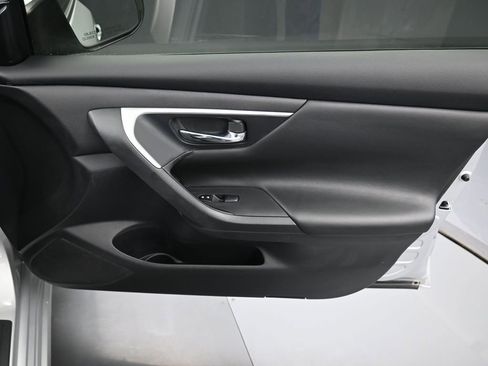 Used 2018 Nissan Altima 2.5 S w/ S Convenience Package image 32