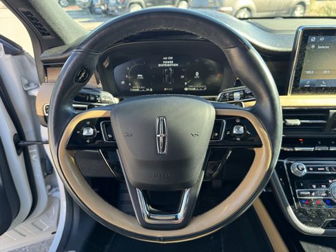 Used 2020 Lincoln Corsair Reserve w/ Equipment Group 201A image 19