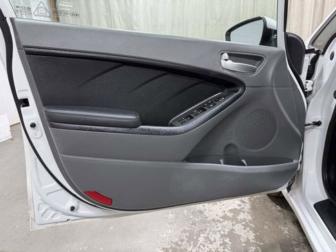 Used 2018 Kia Forte LX w/ LX Rear Camera Package FWD image 8