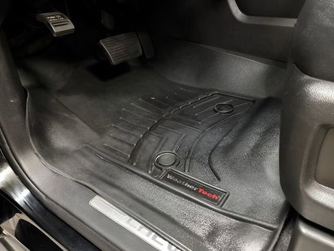 Used 2020 Chevrolet Tahoe LT w/ LT Midnight Edition image 37