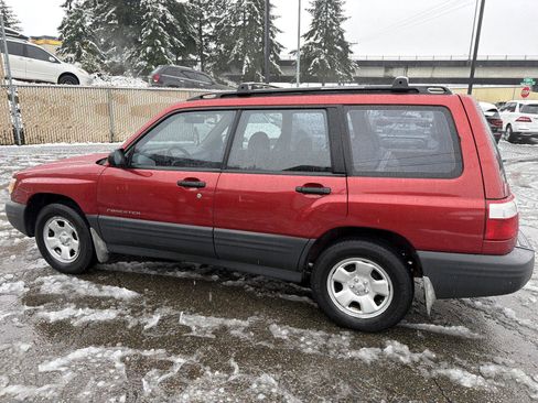 Used 2001 Subaru Forester L image 4