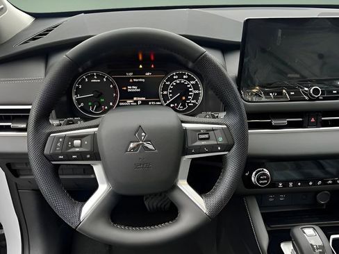 New 2025 Mitsubishi Outlander Trail Edition AWD/4WD image 12