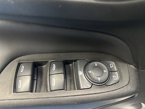 Certified 2024 Chevrolet Equinox LT image 24