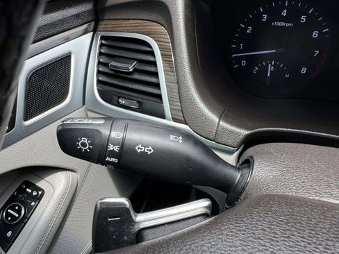 Used 2019 Genesis G80 3.8 image 25