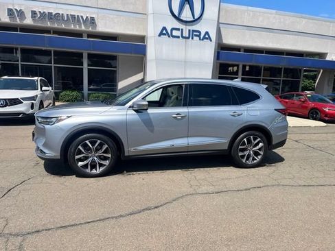 Used 2023 Acura MDX SH-AWD w/ Technology Package image 29