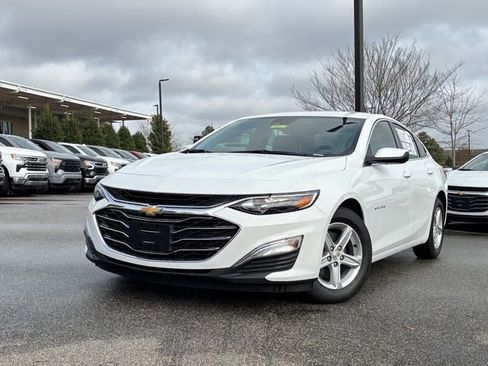 New 2025 Chevrolet Malibu LS w/ Driver Confidence Package FWD image 2