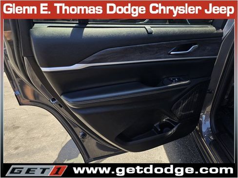 Certified 2023 Jeep Grand Cherokee L Limited w/ Luxury Tech Group II AWD/4WD image 28