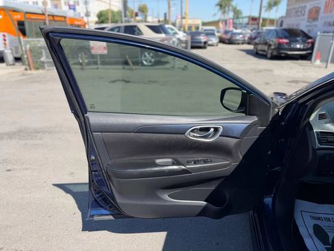 Used 2019 Nissan Sentra SR w/ Exterior Package FWD image 22
