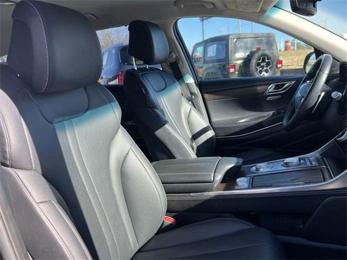 Used 2024 Genesis GV80 2.5T image 24