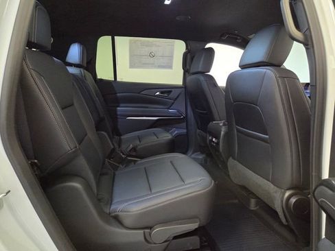 New 2026 Chevrolet Traverse LT w/ Midnight/Sport Edition image 13