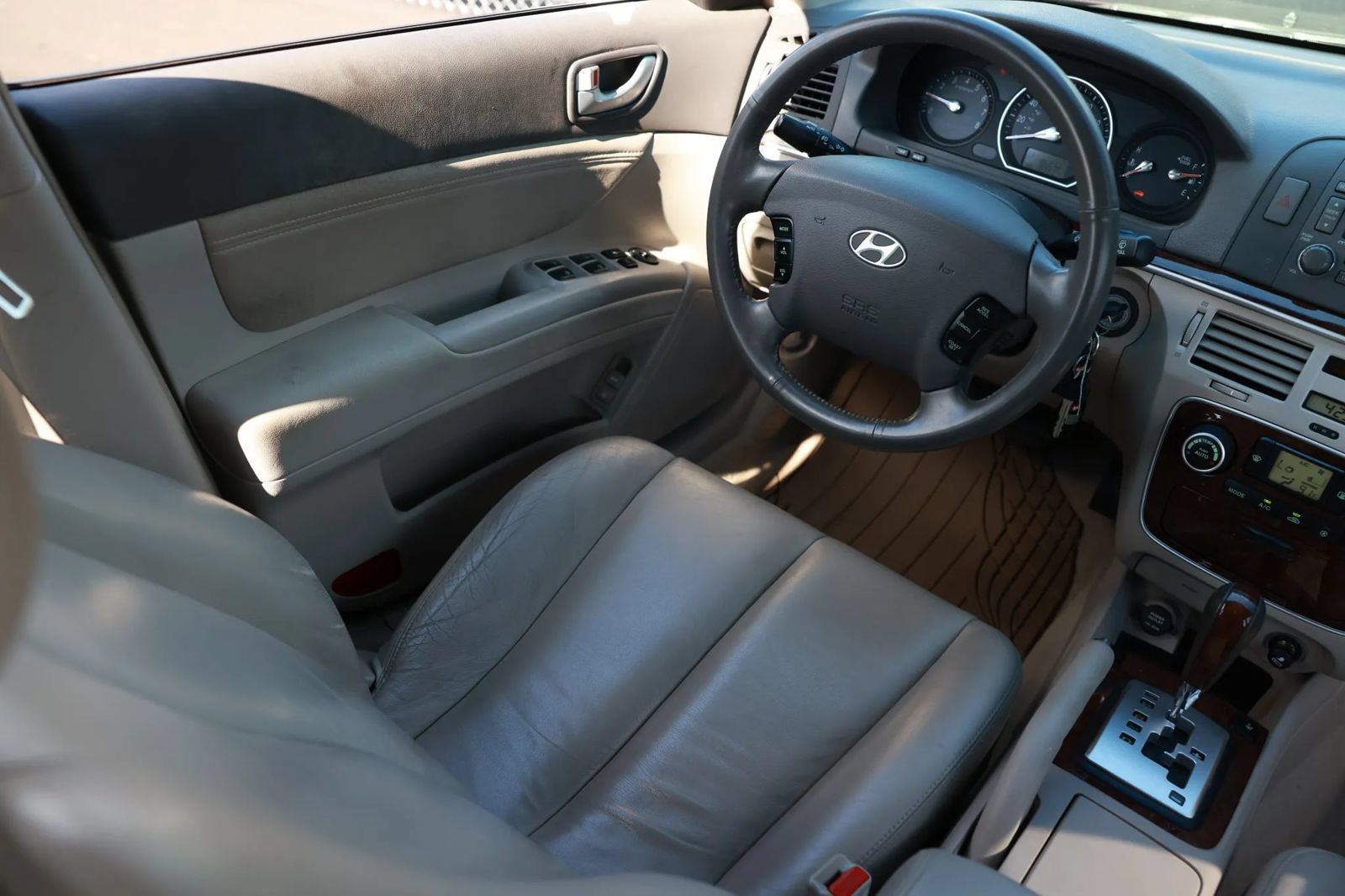 Used 2006 Hyundai Sonata LX FWD image 12