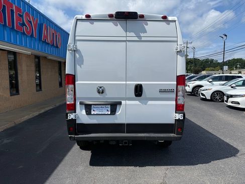 Used 2025 RAM ProMaster 2500 w/ Safety Group FWD image 6