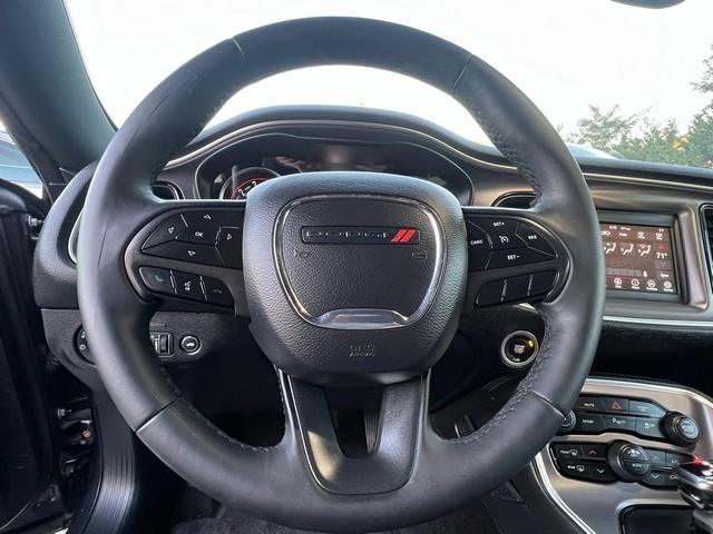 Used 2019 Dodge Challenger SXT w/ Driver Convenience Group RWD image 12