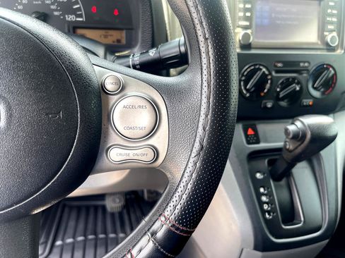 Used 2014 Nissan NV200 SV w/ Technology Package image 15