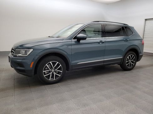 Used 2021 Volkswagen Tiguan SE image 2