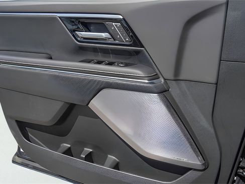 New 2025 GMC Sierra EV Denali image 29