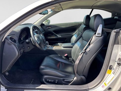 Used 2012 Lexus IS 250C w/ Luxury Pkg RWD image 10